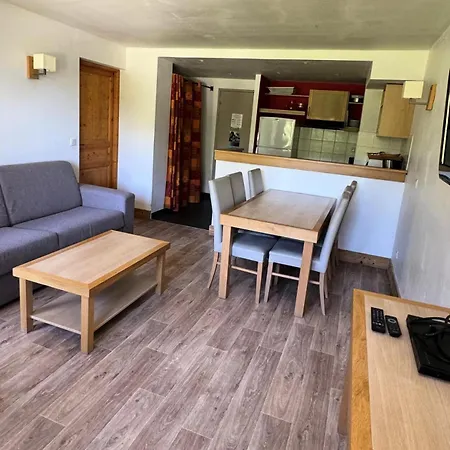Appartement Résidence Le Centaure - Fonctionnel · Résidence Avec Accès Direct Aux Pistes Mae-0641